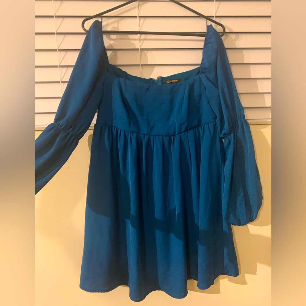 Long sleeves knee high dress